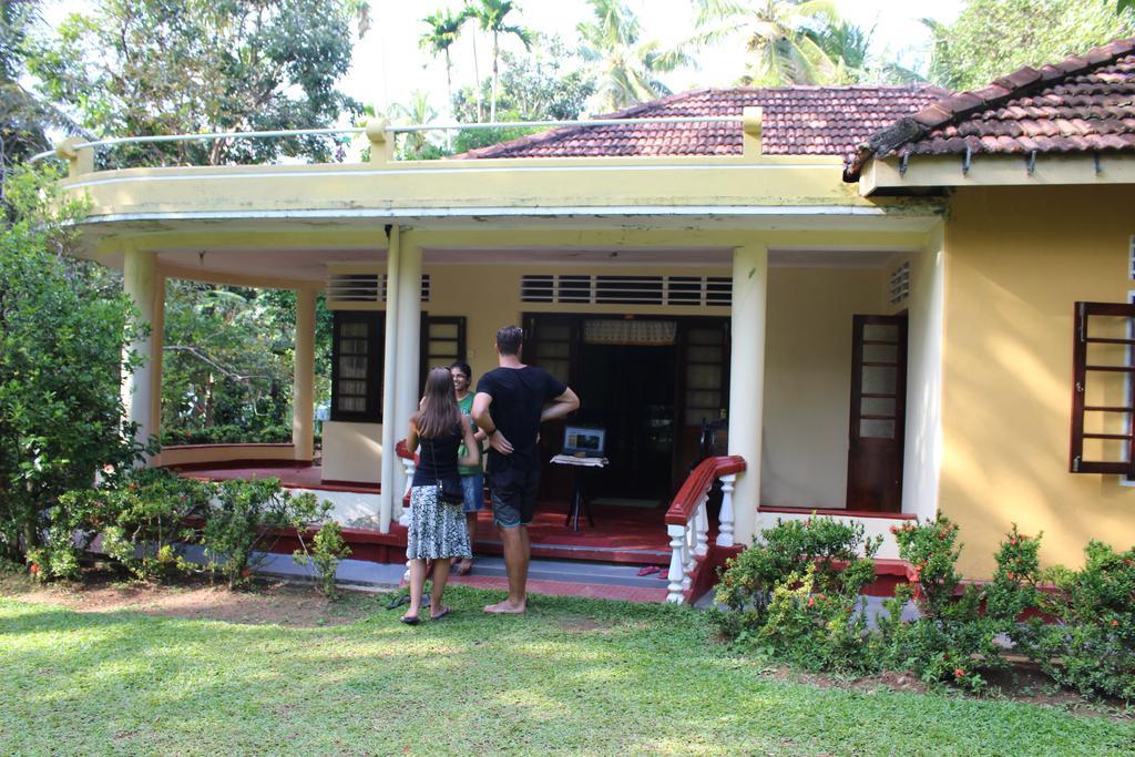 Abberny Villa Midigama Timur Bagian luar foto