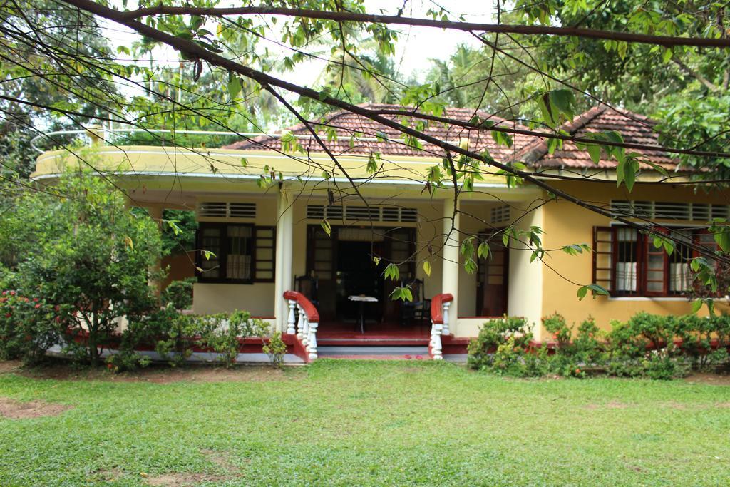 Abberny Villa Midigama Timur Bagian luar foto
